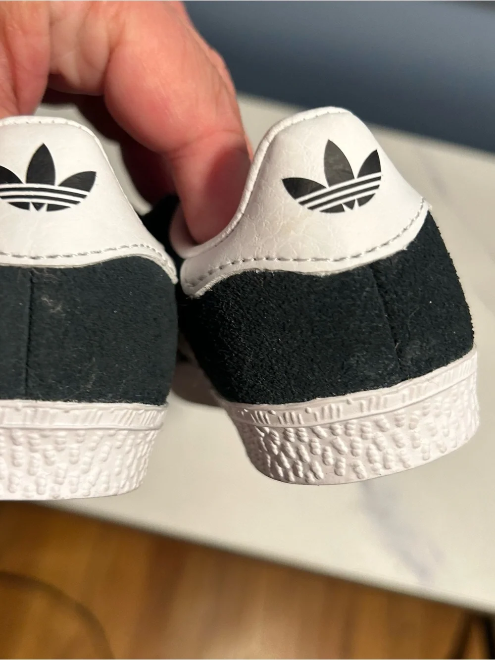 adidas no box
